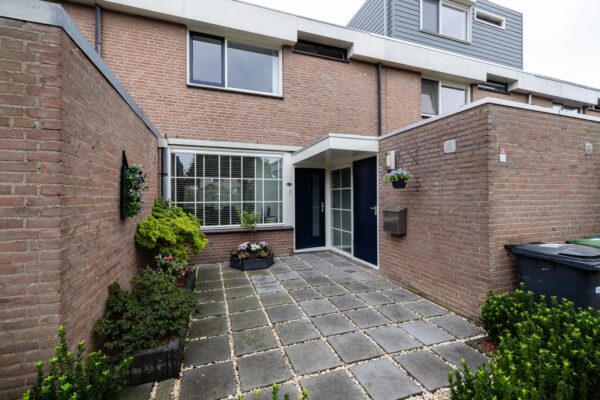 Botter 12 18 LELYSTAD